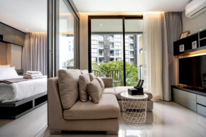 Enjoy Tropical Bliss in Citygate Pool View Suite P204, Top Facilities, near FantaSea & Café Del Mar Kamala Beach Club